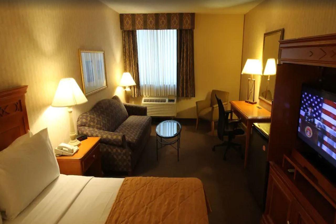Clarion Hotel Park Central 댈러스 외부 사진