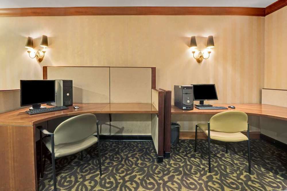 Clarion Hotel Park Central 댈러스 시설 사진